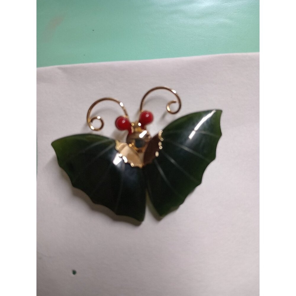Vintage green Jade broach and necklace